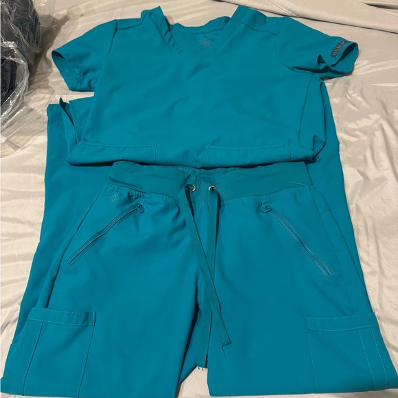 Med Couture (Insigts) Teal Scrub Set SZ XS - regular straight leg w/slits - Picture 2 of 9